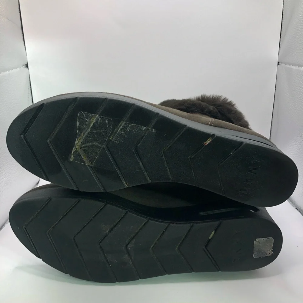 DKNY Women's Abri Booties Brown Stone Size 9.5 m Faux suede - Picture 5 of 5